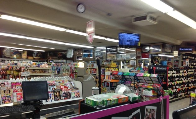 Photo of Bob's Food Mart & Liquors