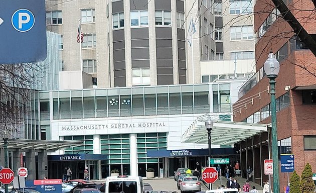Photo of Massachusetts General Hospital, Bulfinch Building