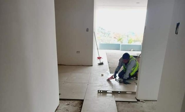 Foto de Instalación de Cerámica & Porcelanato