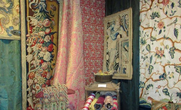 Photo of Peta Smyth Antique Textiles