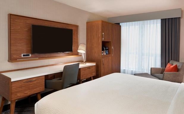 Photo of Four Points by Sheraton Toronto Airport East