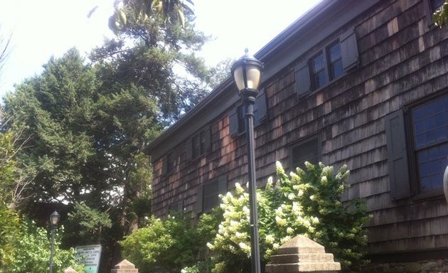 Photo of Flushing Quaker Meeting House