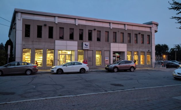 Photo of Bibliothèque Yves-Thériault