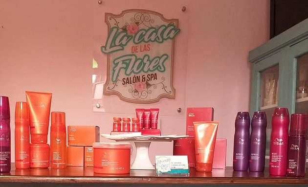 Foto de La Casa De Las Flores Salon y Spa