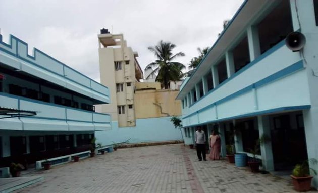 Photo of lcr School