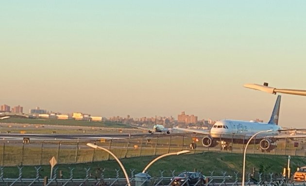 Photo of Airplane Viewing At LaGuardia Airport