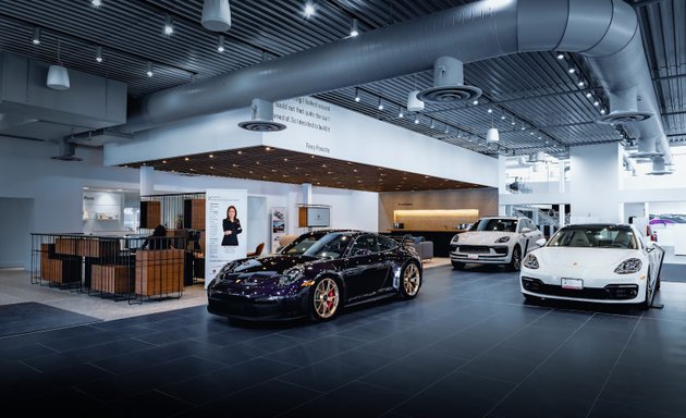 Photo of Porsche Centre Downtown Toronto