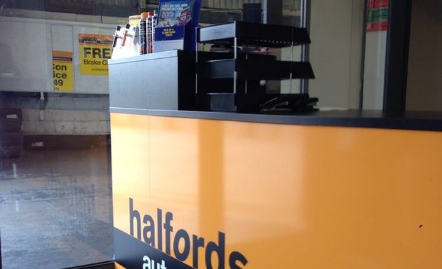 Photo of Halfords Autocentre Plymouth (Crownhill)