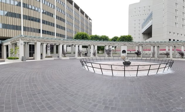 Photo of Roybal Federal Building Park