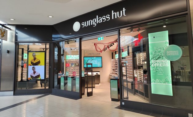 Photo of Sunglass Hut