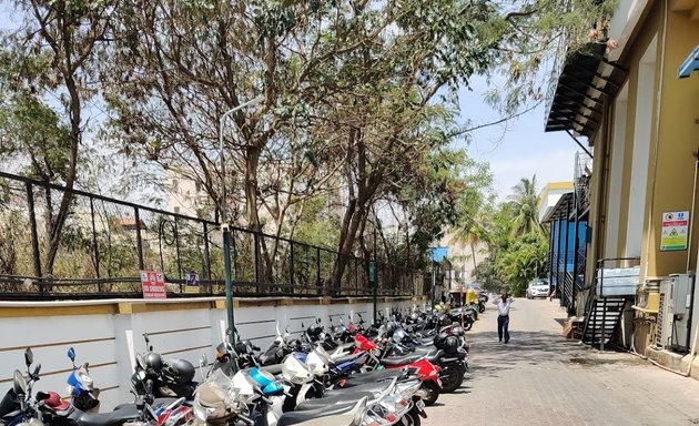 Photo of Apollo Hospital Garden Area