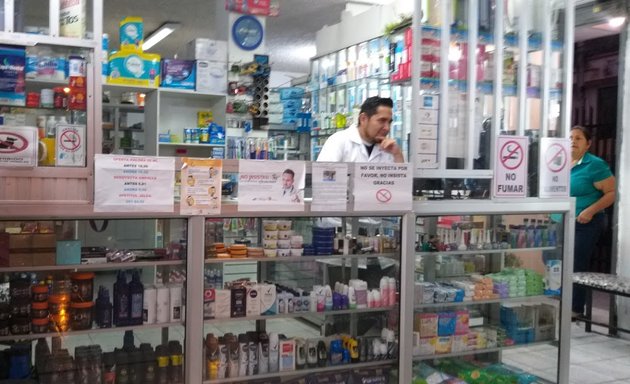 Foto de Farmacia El Rocío
