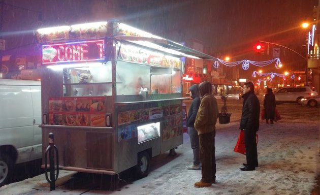 Photo of Middle Eastern Halal Cart