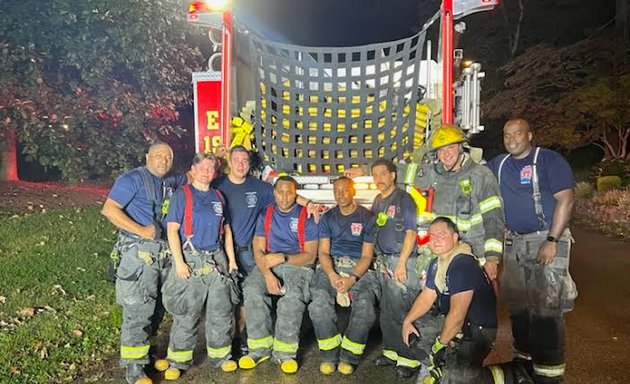 Photo of Philadelphia Fire Department - Engine 19