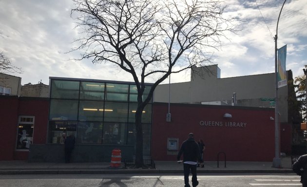 Photo of Queens Public Library at Sunnyside Library