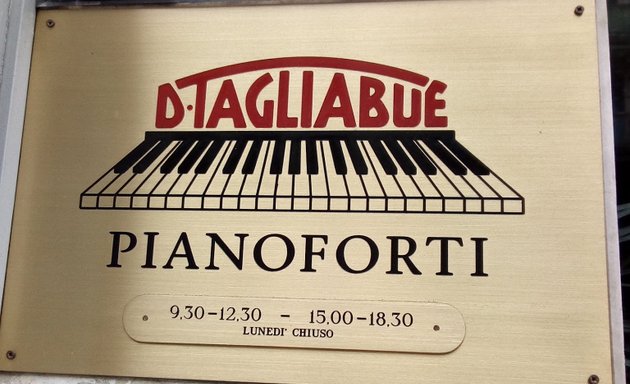 foto Tagliabue Pianoforti dal 1920 Milano - Vendita Noleggio Riparazioni