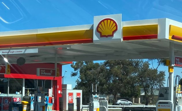 Photo of Shell Coles Express Windsor Gardens