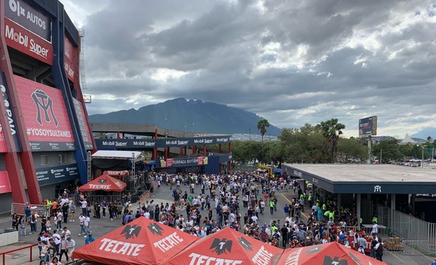 Foto de Estadio de Béisbol Monterrey