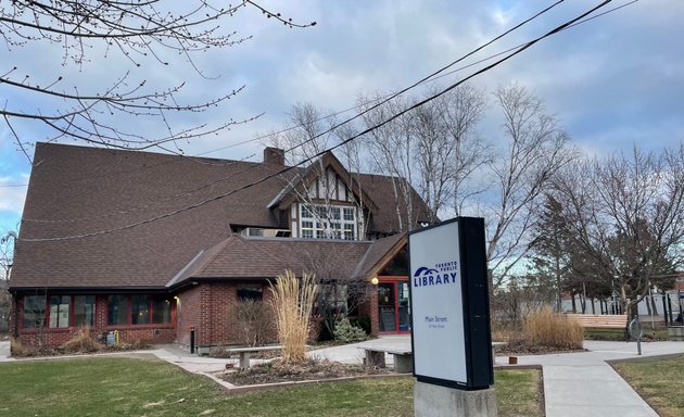 Photo of Toronto Public Library - Main Street Branch