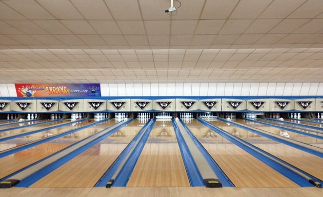 Photo of Skidmore's Holiday Bowl