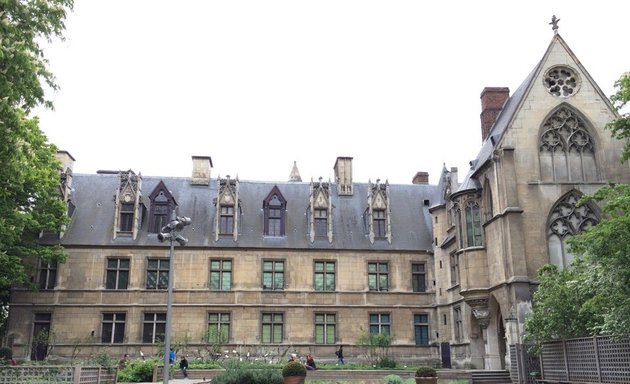 Photo de Hôtel Jardin de Cluny