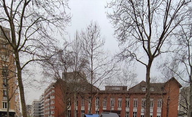 Photo de Place de l'Abbé Georges Hénocque