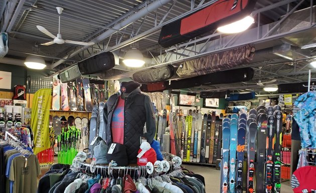 Photo of Pacesetter Ski Shoppe