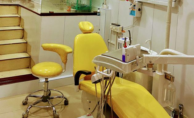 Photo of Mahim Dental Clinic : Dental Care | Dental Implant | Wisdom Tooth Extraction | Pediatric Dental & Root Canal Treatment | Invisalign & Cosmetic Braces | Smile Designing | Veneers | Teeth Whitening | Crowns & Bridges | Dentist in Mahim