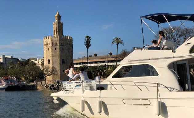 Foto de Andaluza de Barcos; Escuela y servicios náuticos