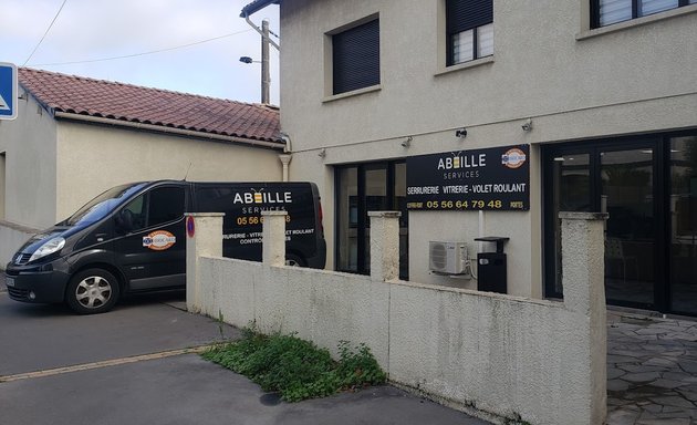 Photo de Abeille Services serrurier Bordeaux Bricard