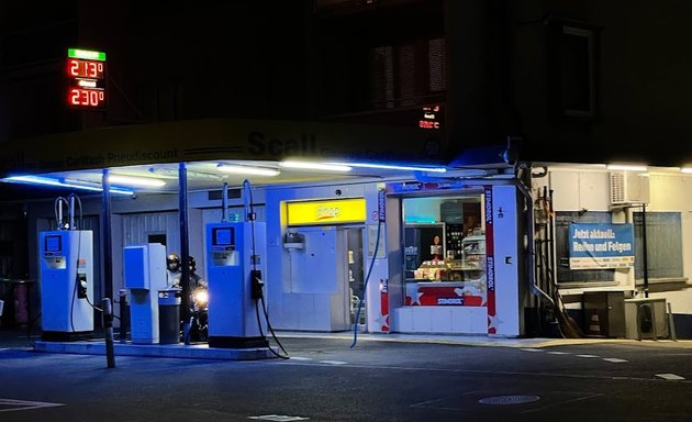 Foto von Scall Tankstelle - Günstig tanken - Zürich