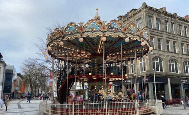 Photo of Carousel in Queen Street