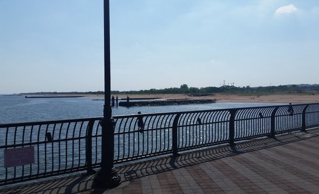 Photo of Franklin D. Roosevelt Boardwalk and Beach