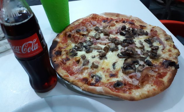 Foto de Gianni's Pizzas