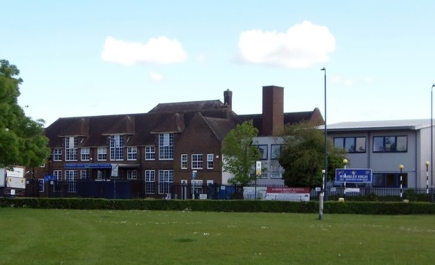 Photo of Wembley High Technology College
