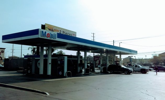 Photo of Mobil