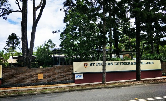 Photo of St Peters Lutheran College.