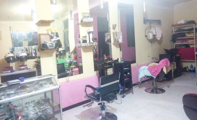 Photo of Wubete Hair & Beauty Salon