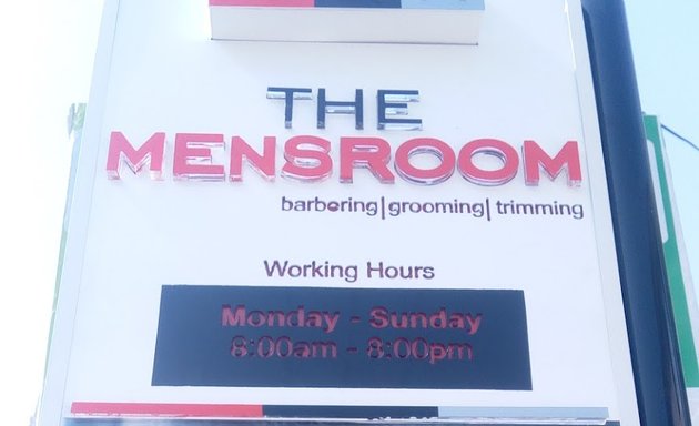 Photo of the Mensroom
