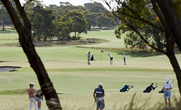 Photo of Peninsula Kingswood Country Golf Club