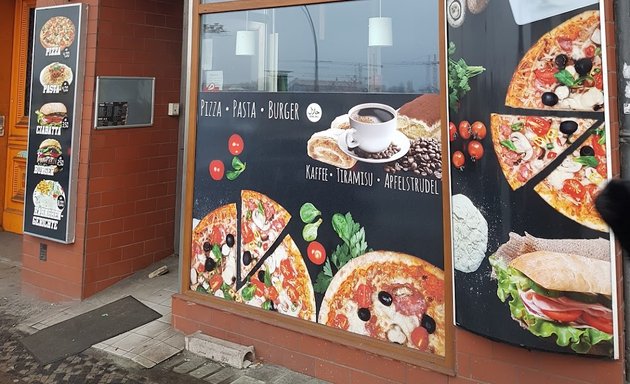 Foto von Pizza Ahsa Berlin