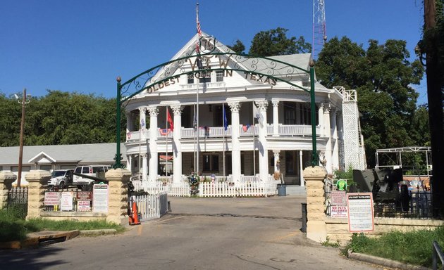 Photo of VFW Post 76, "The Oldest Post in Texas"