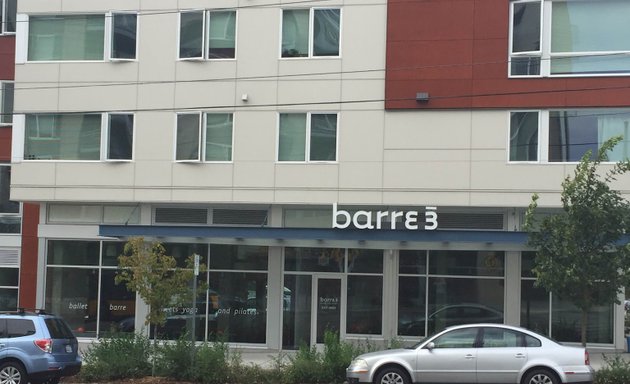 Photo of barre3