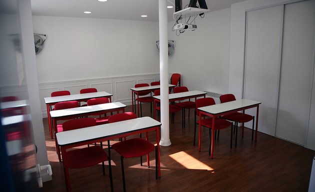 Photo de Ecole de Conduite Parisienne - Agence Dupleix