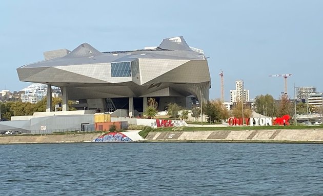 Photo de Les Bateaux Lyonnais - Agence Commerciale