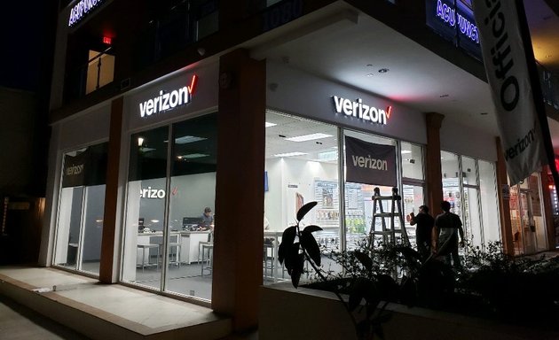 Photo of Verizon Authorized Retailer - HQ Wireless