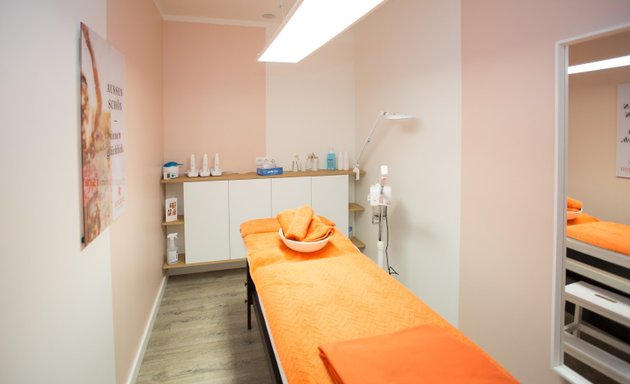 Foto von Senzera - Dauerhafte Haarentfernung, Waxing & Sugaring in München Türkenstraße