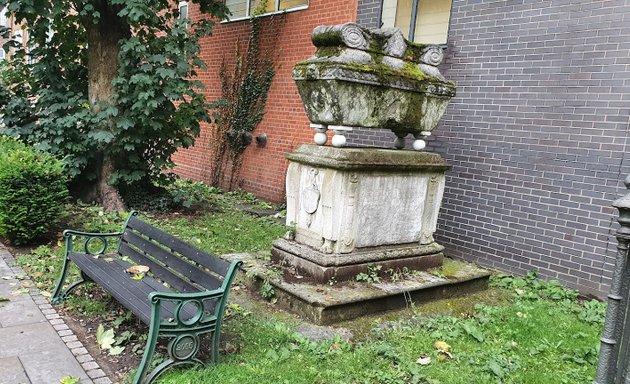 Photo of Putney Old Burial Ground