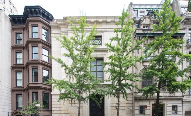 Photo of Edmond J. Safra Synagogue