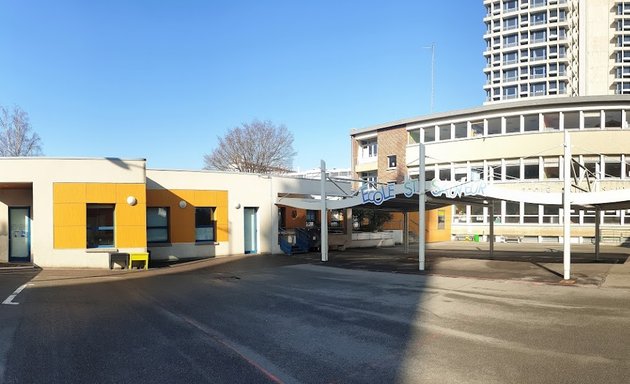 Photo de École Privée Saint-Sauveur et Saint-Eubert